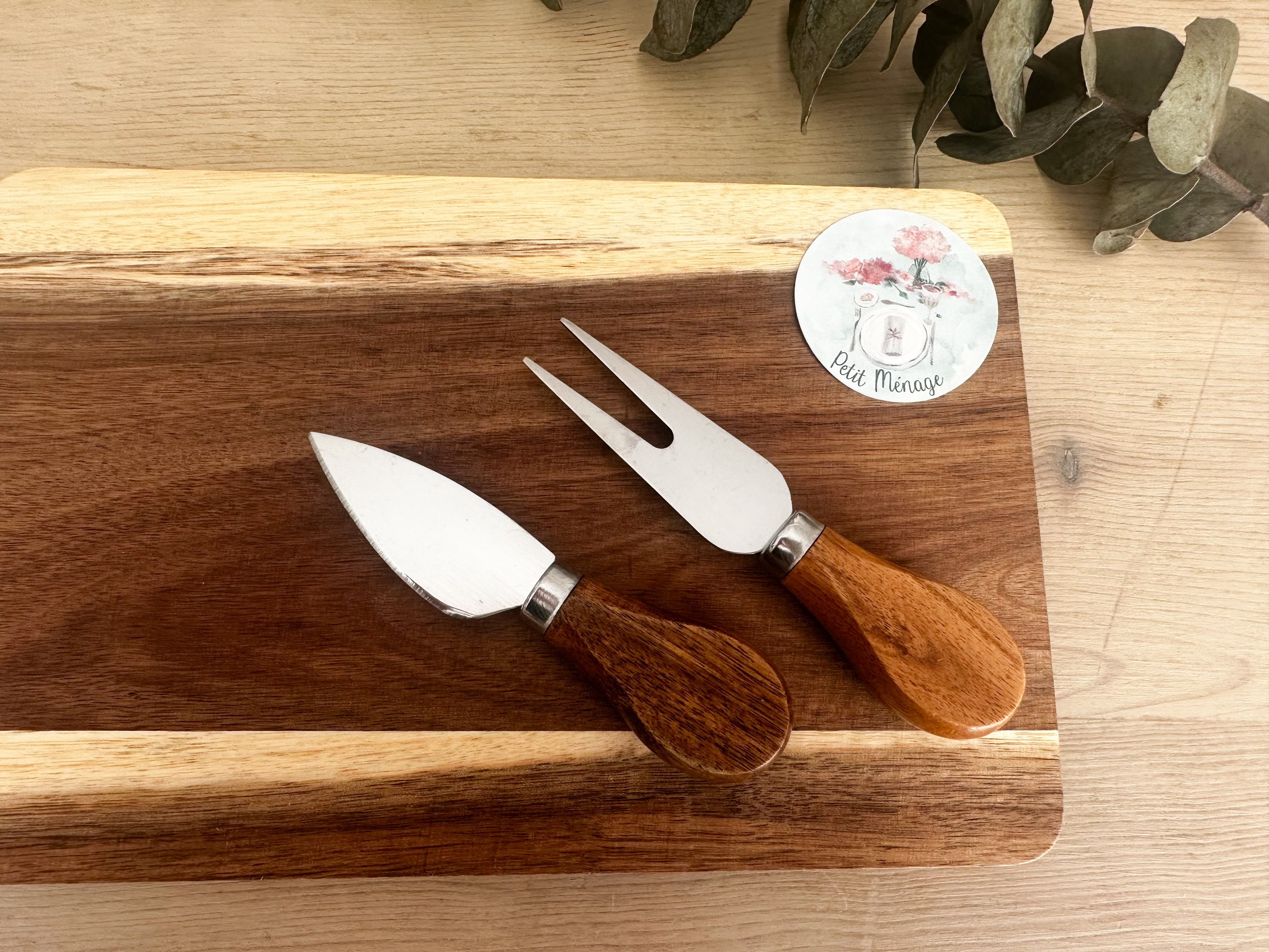 CHEESE: tablita con set de cuchillos